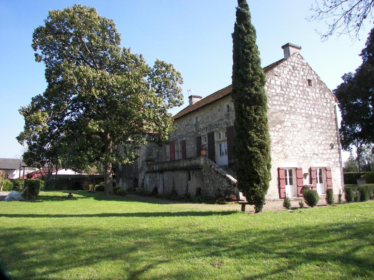 مبيت وإفطار Saint-Jean-de-Thurac Domaine Du Noble المظهر الخارجي الصورة